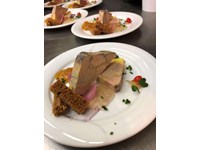 Mi-cuit de foie gras au Porto, chutney de mangue et brioche